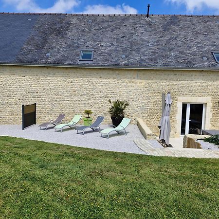 Les Gites Du Val Mandeville-en-Bessin Exterior foto