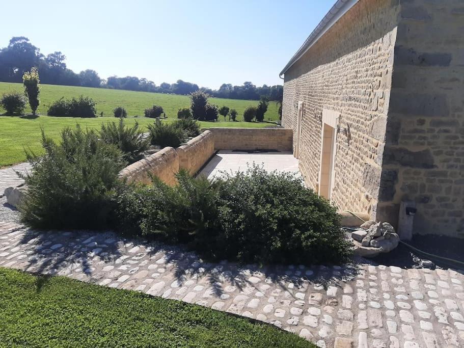 Les Gites Du Val Mandeville-en-Bessin Exterior foto