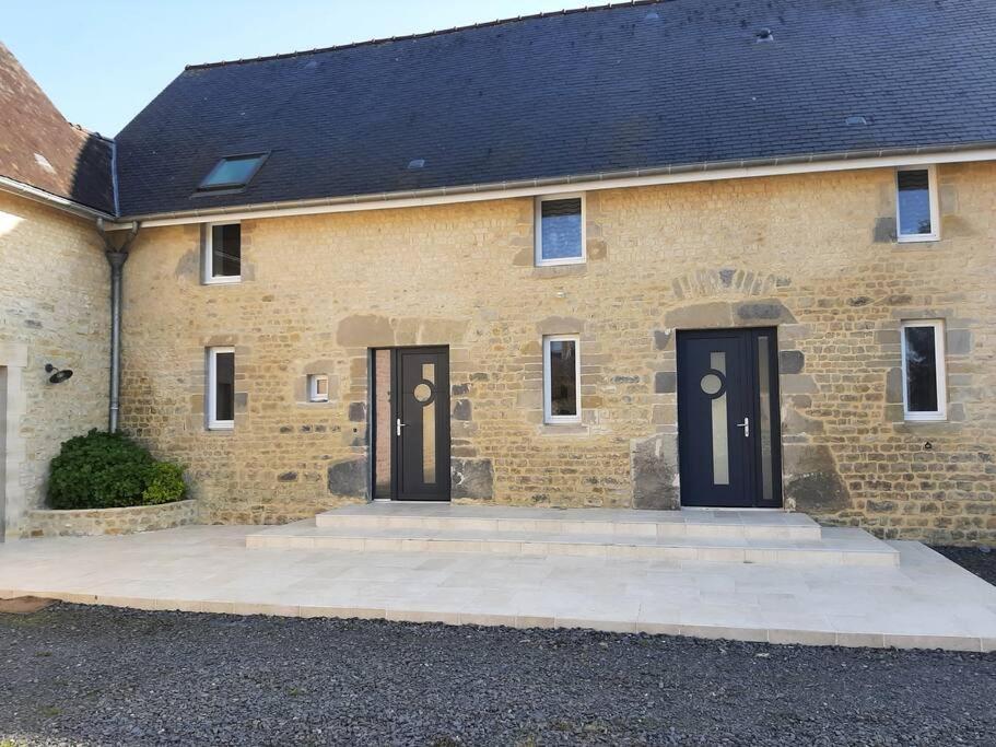 Les Gites Du Val Mandeville-en-Bessin Exterior foto